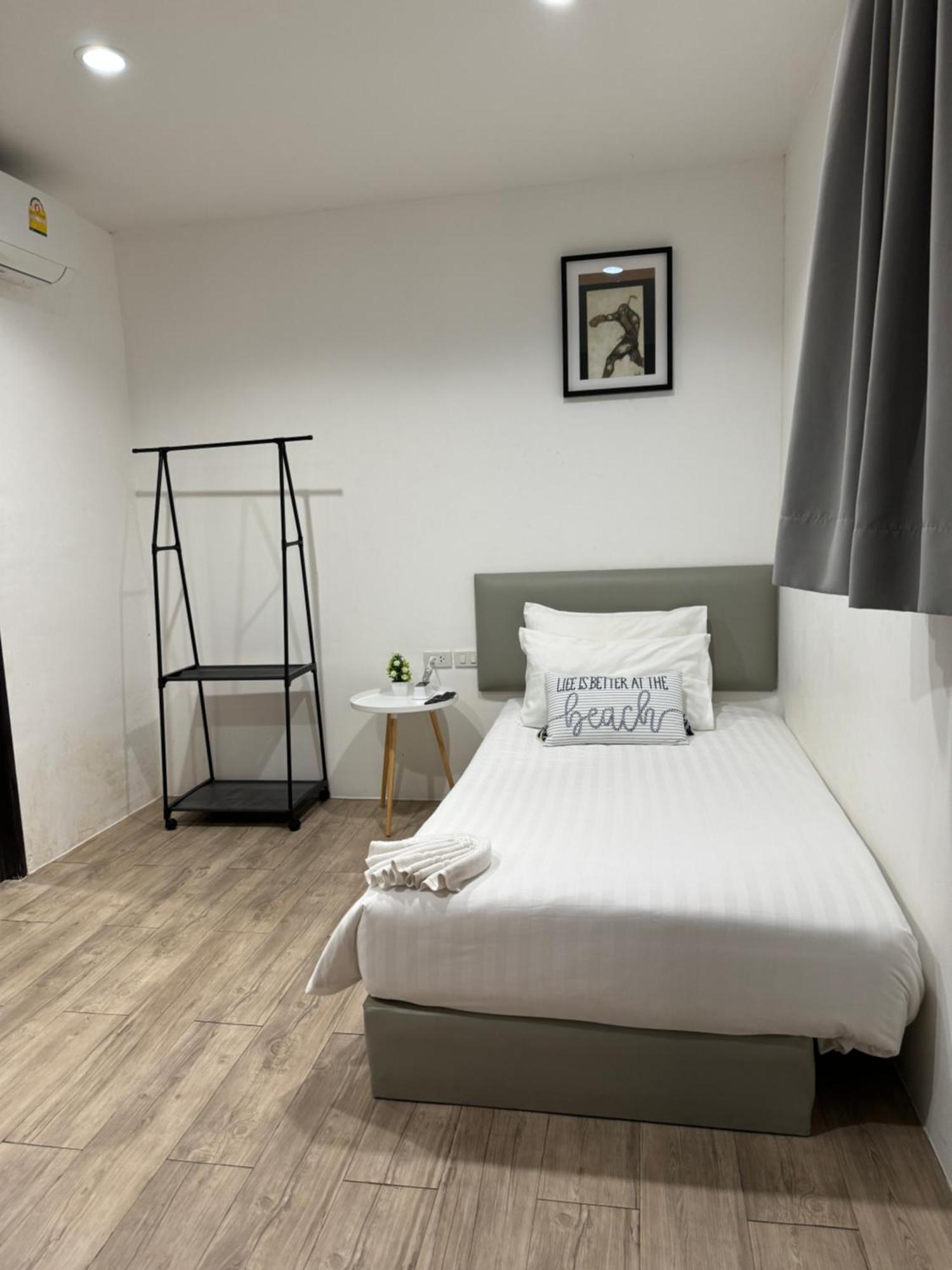 Phuket Muay Thai Hotel Rawai Beach Zewnętrze zdjęcie